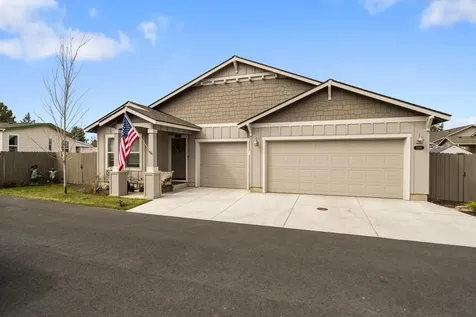 2446 SW Newberry Loop Redmond OR 97756