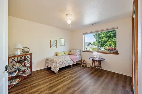 655 Valley Oak Boulevard Central Point OR 97502