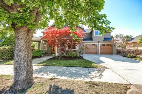 655 Valley Oak Boulevard Central Point OR 97502