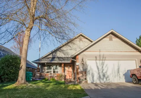 1439 SW Sturgeon Court Grants Pass OR 97527