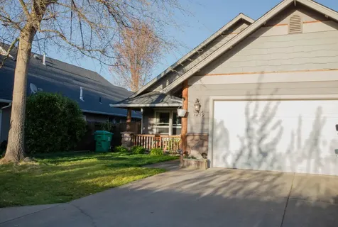 1439 SW Sturgeon Court Grants Pass OR 97527