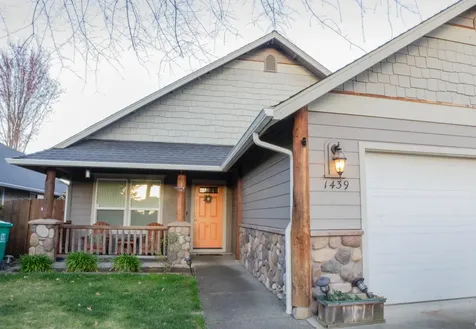 1439 SW Sturgeon Court Grants Pass OR 97527