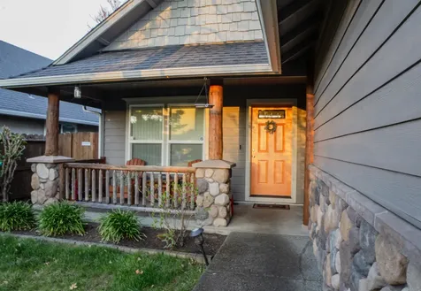 1439 SW Sturgeon Court Grants Pass OR 97527