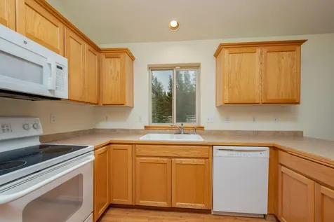 16146 Aqua Road La Pine OR 97739