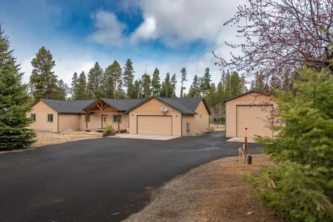 16146 Aqua Road La Pine OR 97739