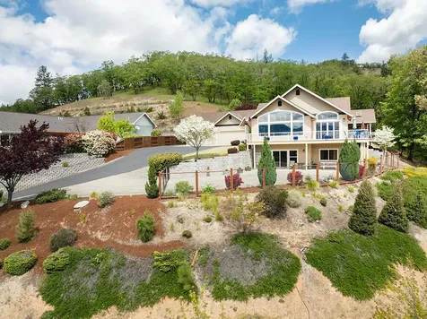 1874 NW Sunview Place Grants Pass OR 97526