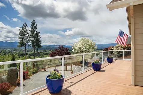 1874 NW Sunview Place Grants Pass OR 97526