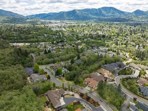1874 NW Sunview Place Grants Pass OR 97526