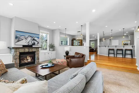 1235 NW Elliot Court Bend OR 97703