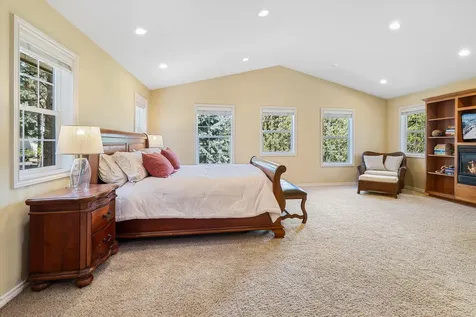 1235 NW Elliot Court Bend OR 97703