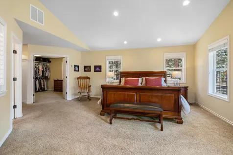 1235 NW Elliot Court Bend OR 97703