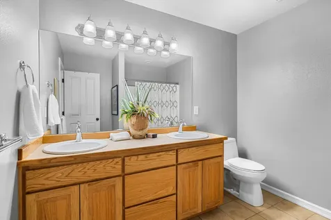 1235 NW Elliot Court Bend OR 97703