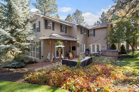 1235 NW Elliot Court Bend OR 97703