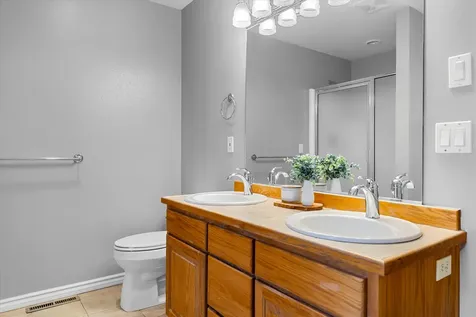1235 NW Elliot Court Bend OR 97703