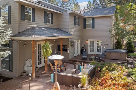 1235 NW Elliot Court Bend OR 97703