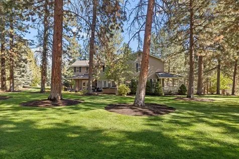 1235 NW Elliot Court Bend OR 97703