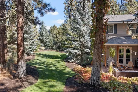 1235 NW Elliot Court Bend OR 97703