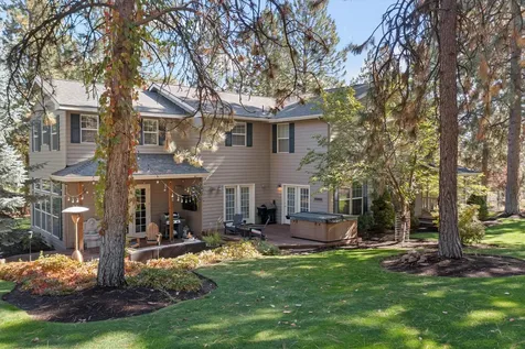 1235 NW Elliot Court Bend OR 97703