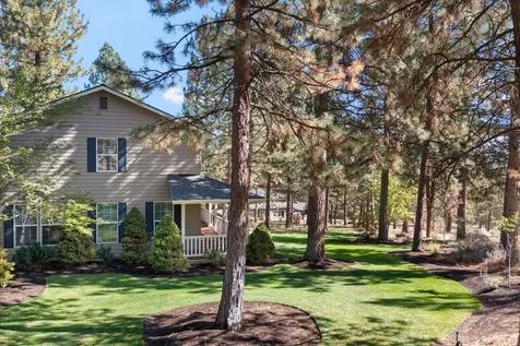 1235 NW Elliot Court Bend OR 97703