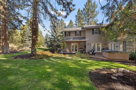 1235 NW Elliot Court Bend OR 97703