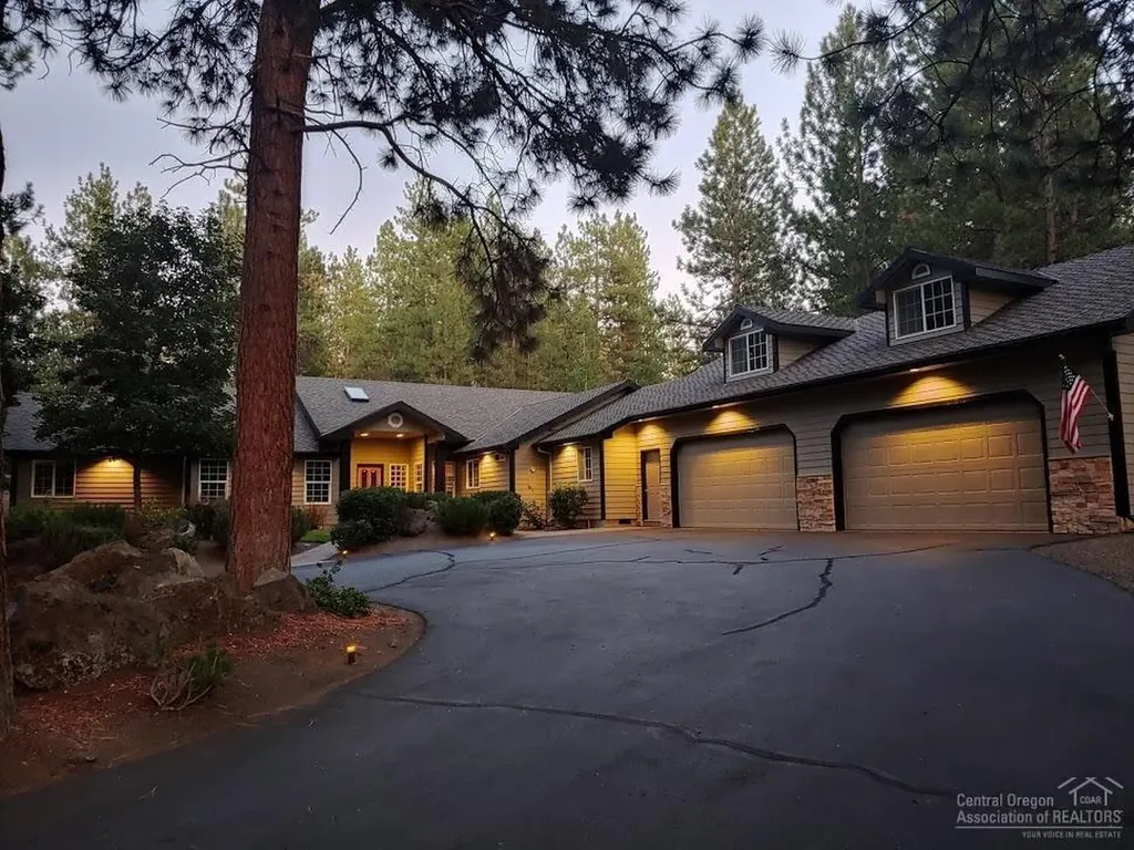 60230 Woodside Loop Bend OR 97702