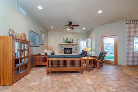 60230 Woodside Loop Bend OR 97702