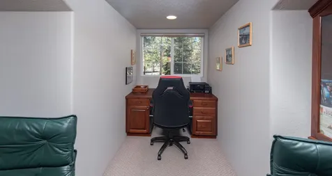60230 Woodside Loop Bend OR 97702