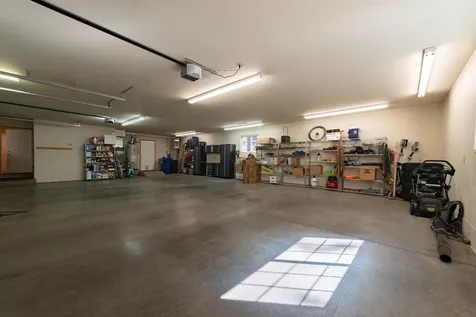 60230 Woodside Loop Bend OR 97702