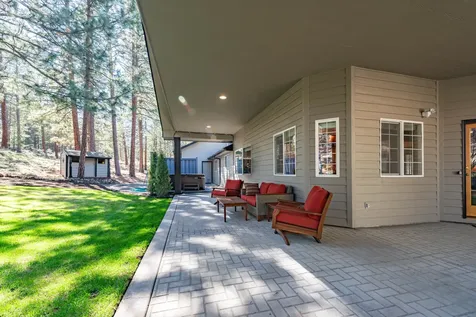 60230 Woodside Loop Bend OR 97702