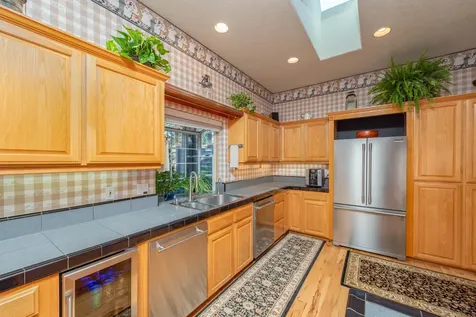 60230 Woodside Loop Bend OR 97702