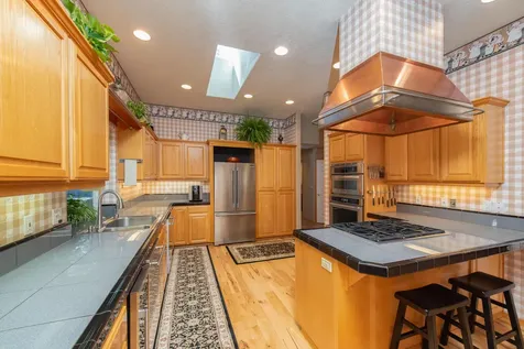 60230 Woodside Loop Bend OR 97702
