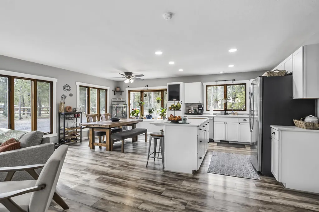 16028 Dick Road La Pine OR 97739
