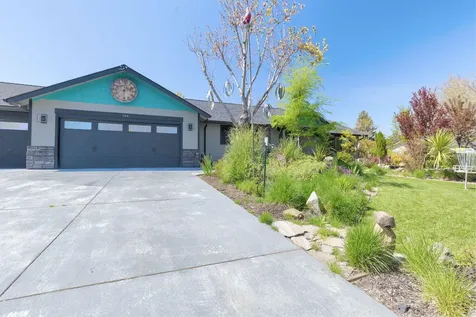154 Glenn Way Central Point OR 97502