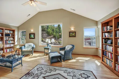 830 Amerman Drive Phoenix OR 97535