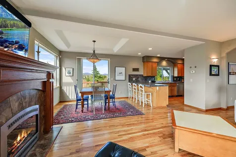 830 Amerman Drive Phoenix OR 97535