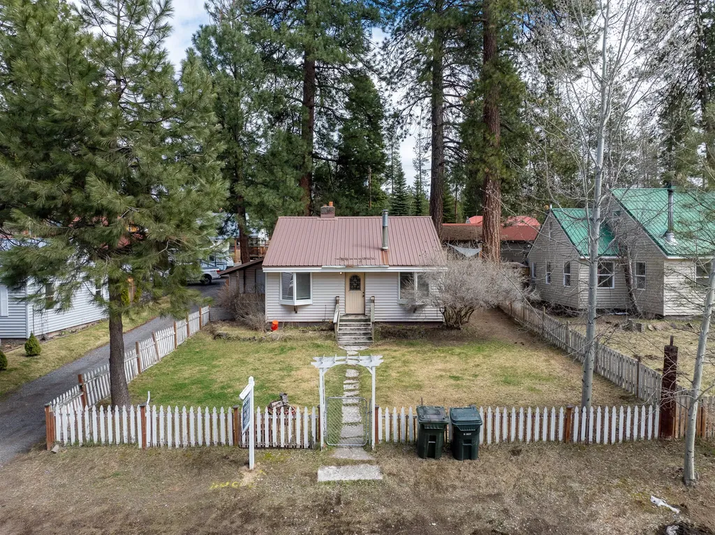138041 Manzanita Street Gilchrist OR 97737