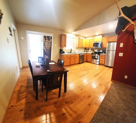 2406 SW Glacier Avenue Redmond OR 97756