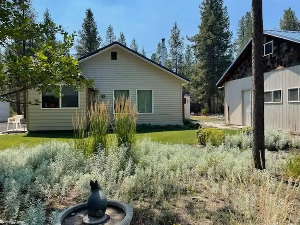 15611 Deedon Road La Pine OR 97739