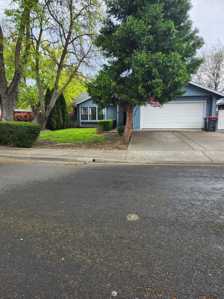 2971 Stacie Way Medford OR 97504
