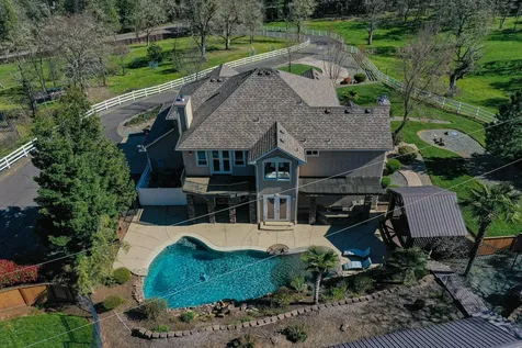 1776 Birdseye Creek Road Gold Hill OR 97525