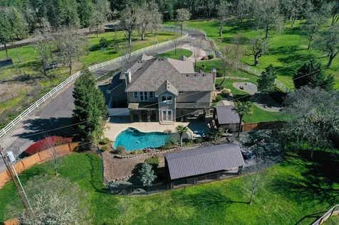 1776 Birdseye Creek Road Gold Hill OR 97525