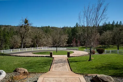 1776 Birdseye Creek Road Gold Hill OR 97525