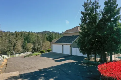 1776 Birdseye Creek Road Gold Hill OR 97525