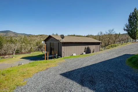 1776 Birdseye Creek Road Gold Hill OR 97525