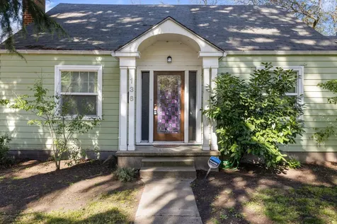 136 Willamette Avenue Medford OR 97504