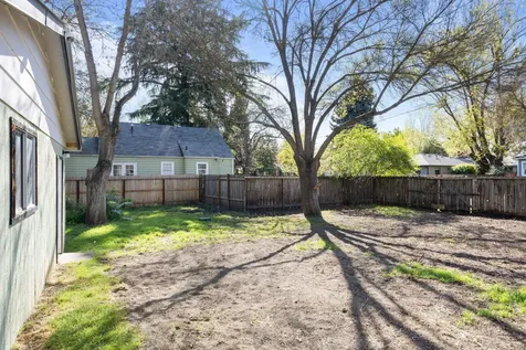 136 Willamette Avenue Medford OR 97504