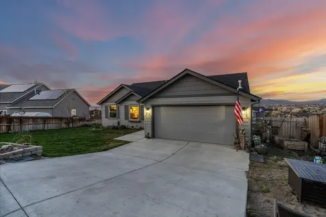 3535 SW Grandview Court Redmond OR 97756
