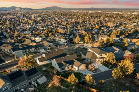 3535 SW Grandview Court Redmond OR 97756