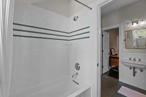 2306 NW High Lakes Loop Bend OR 97703