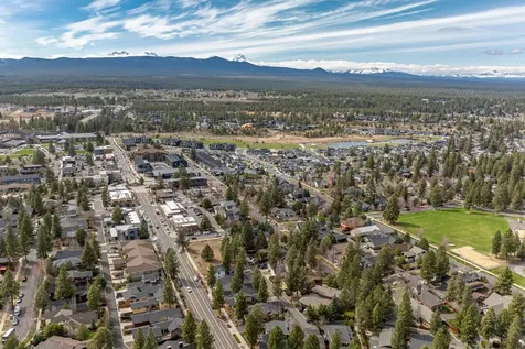2306 NW High Lakes Loop Bend OR 97703